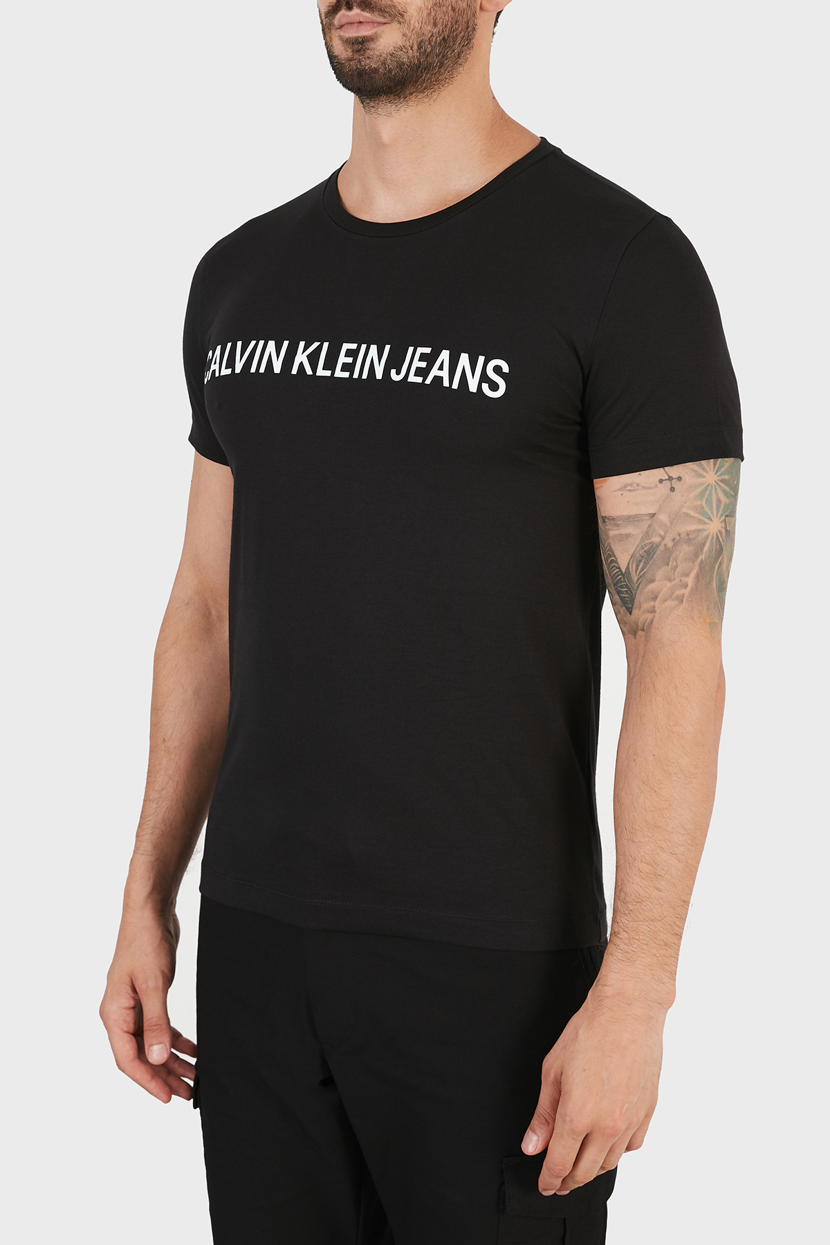 Calvin Klein Organik Pamuklu Slim Fit Bisiklet Yaka Erkek T Shirt J30J307855 099 SİYAH