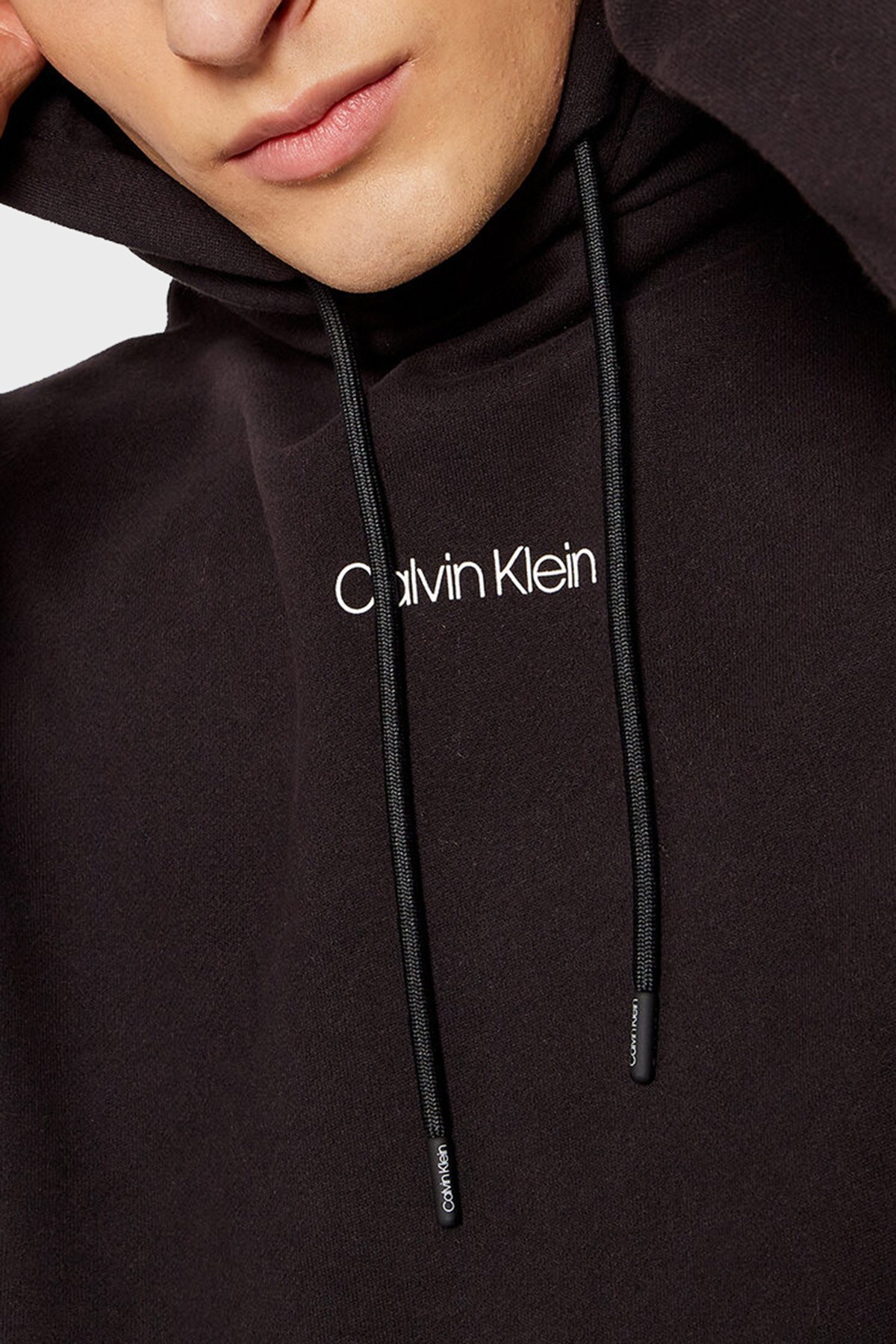 Calvin Klein Kapüşonlu Kanguru Cepli Regular Fit % 100 Pamuk Erkek Sweat K10K108180 BEH SİYAH