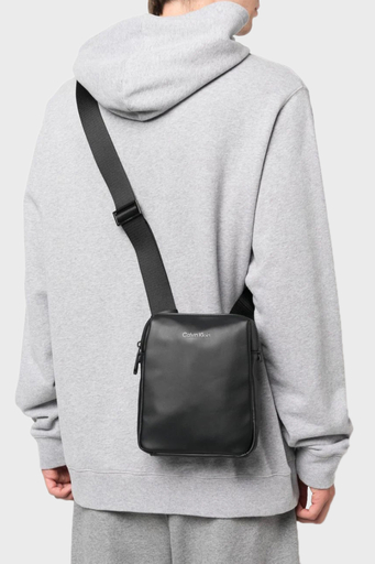 Calvin Klein Logolu Ayarlanabilir Askılı K50K510528BAX Erkek Çanta K50K510528 BAX SİYAH