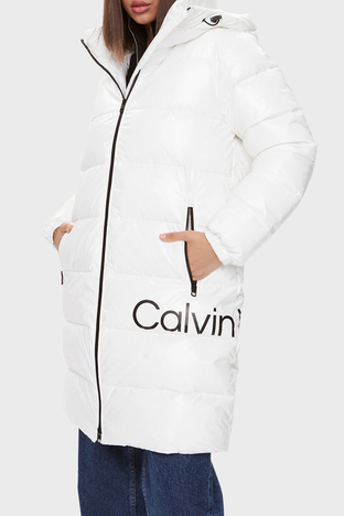 Calvin Klein - Calvin Klein Regular Fit Kapüşonlu Uzun Şişme J20J221902YBI Bayan Mont J20J221902 YBI BEYAZ