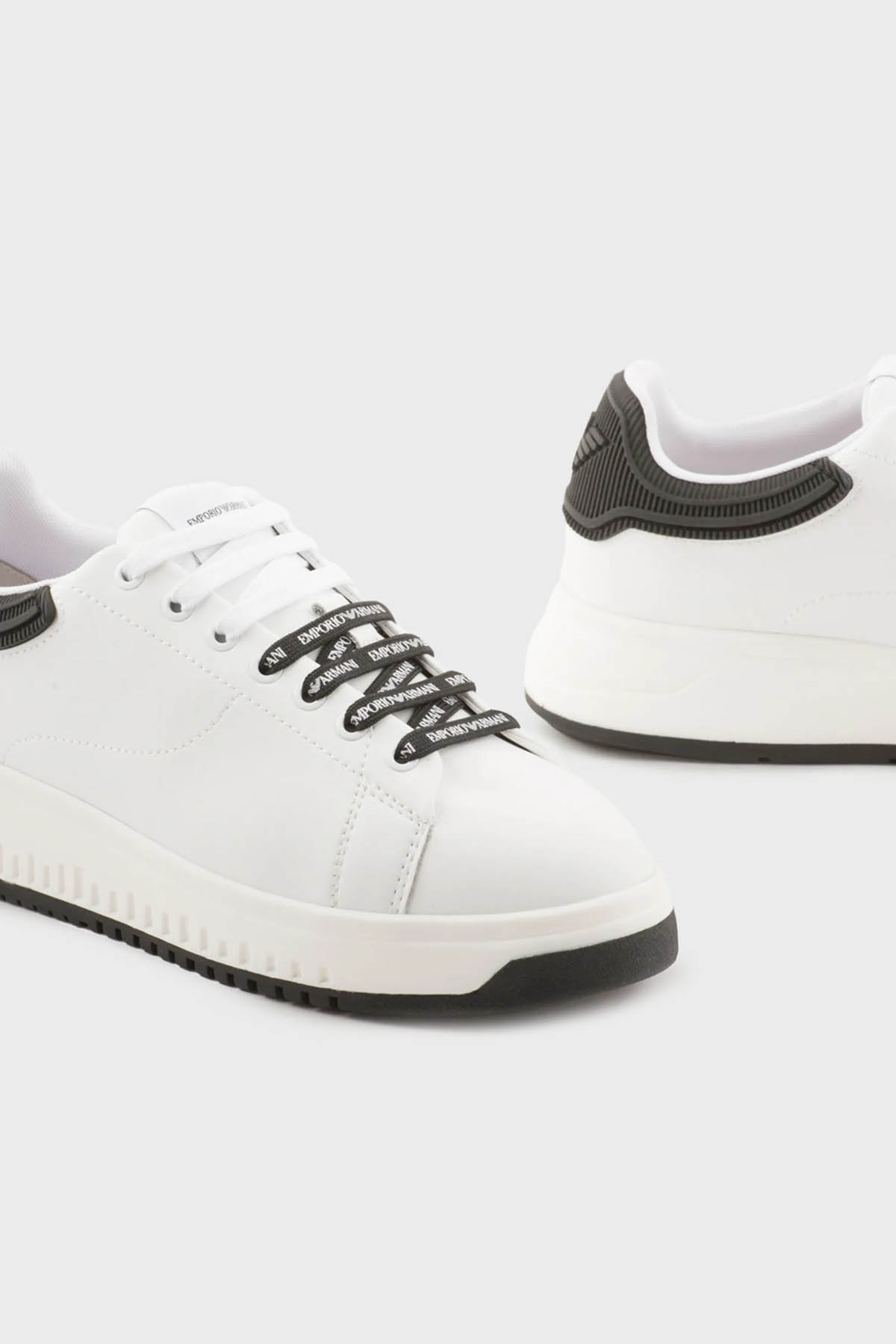 Emporio Armani Logolu Deri Sneaker Bayan Ayakkabı X3X024 XN825 D611 BEYAZ