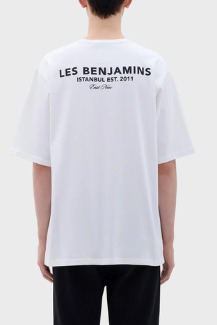 Les Benjamins - Les Benjamins Sırt Baskılı Bisiklet Yaka Relaxed Fit Erkek T Shirt LB23FWCLAMUTS-409 BEYAZ (1)