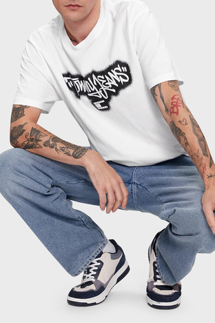 Tommy Jeans - Tommy Jeans Pamuklu Regular Fit Bisiklet Yaka Erkek T Shirt DM0DM18272 YBR BEYAZ (1)
