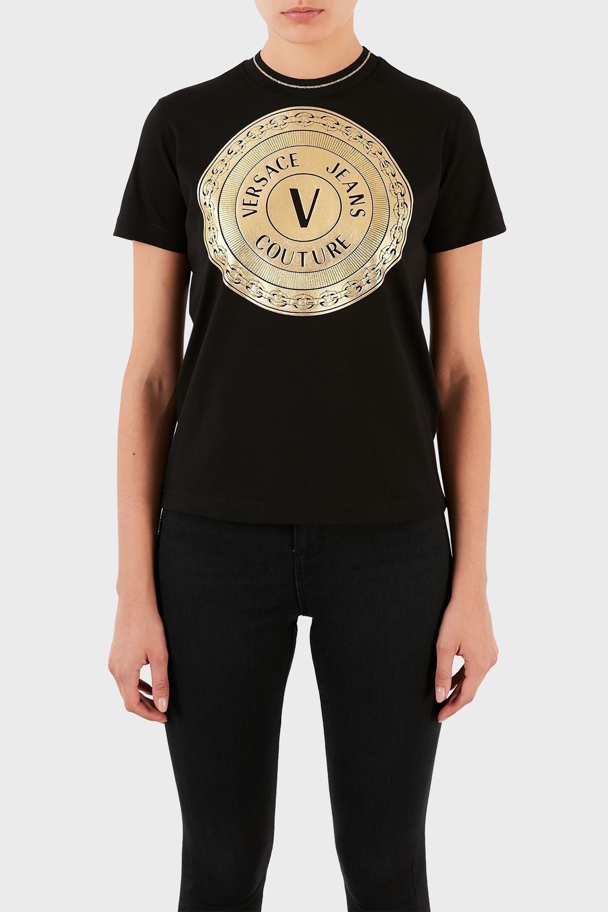 Versace Jeans Couture % 100 Pamuk Regular Fit Bayan T Shirt B2HWA7TC 30319 K42 SİYAH