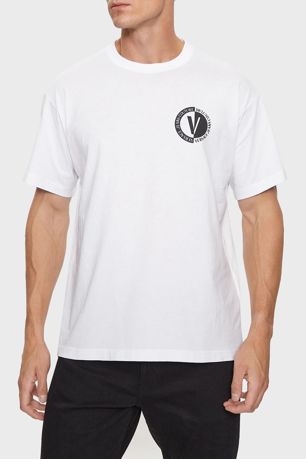 How do versace discount t shirts fit